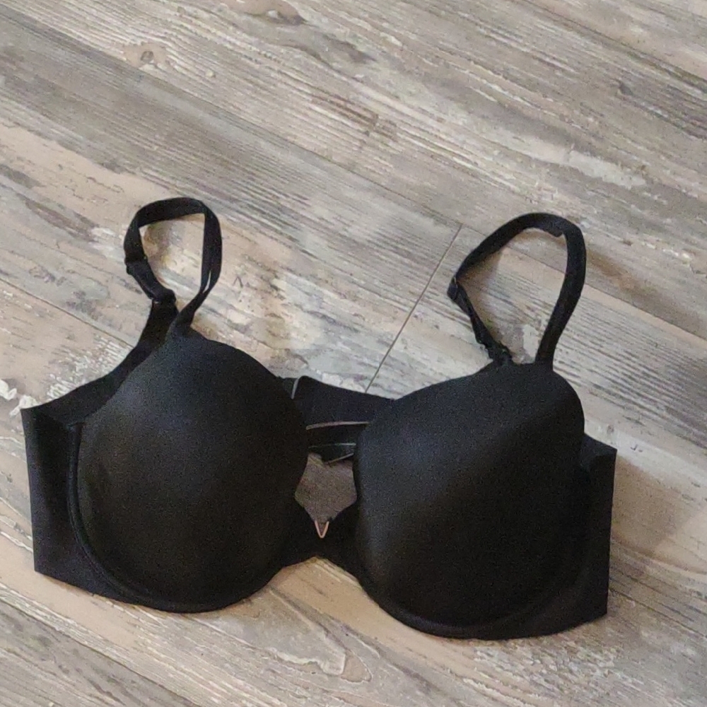 Black Women's Victoria Secrets  Bra